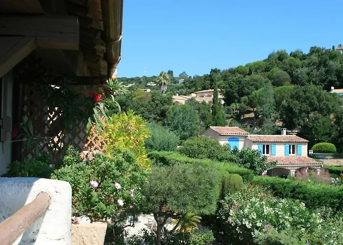 Coquet Dans Mazet Ste Maxime Riviera 생트막시메