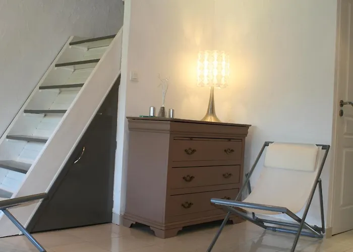 Coquet Dans Mazet Ste Maxime Riviera *